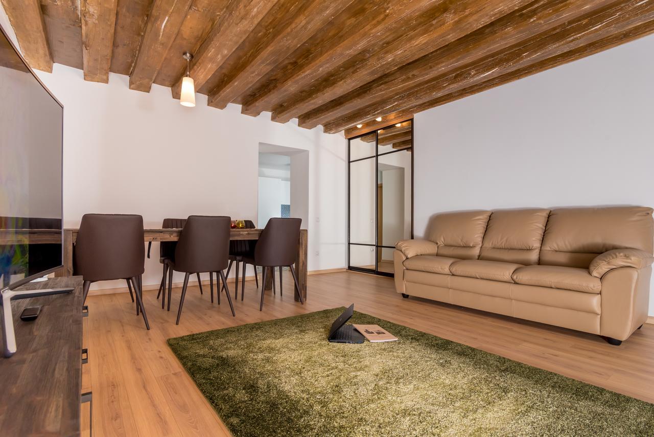 Casa Nicolae Luxury Suites Сибиу Экстерьер фото